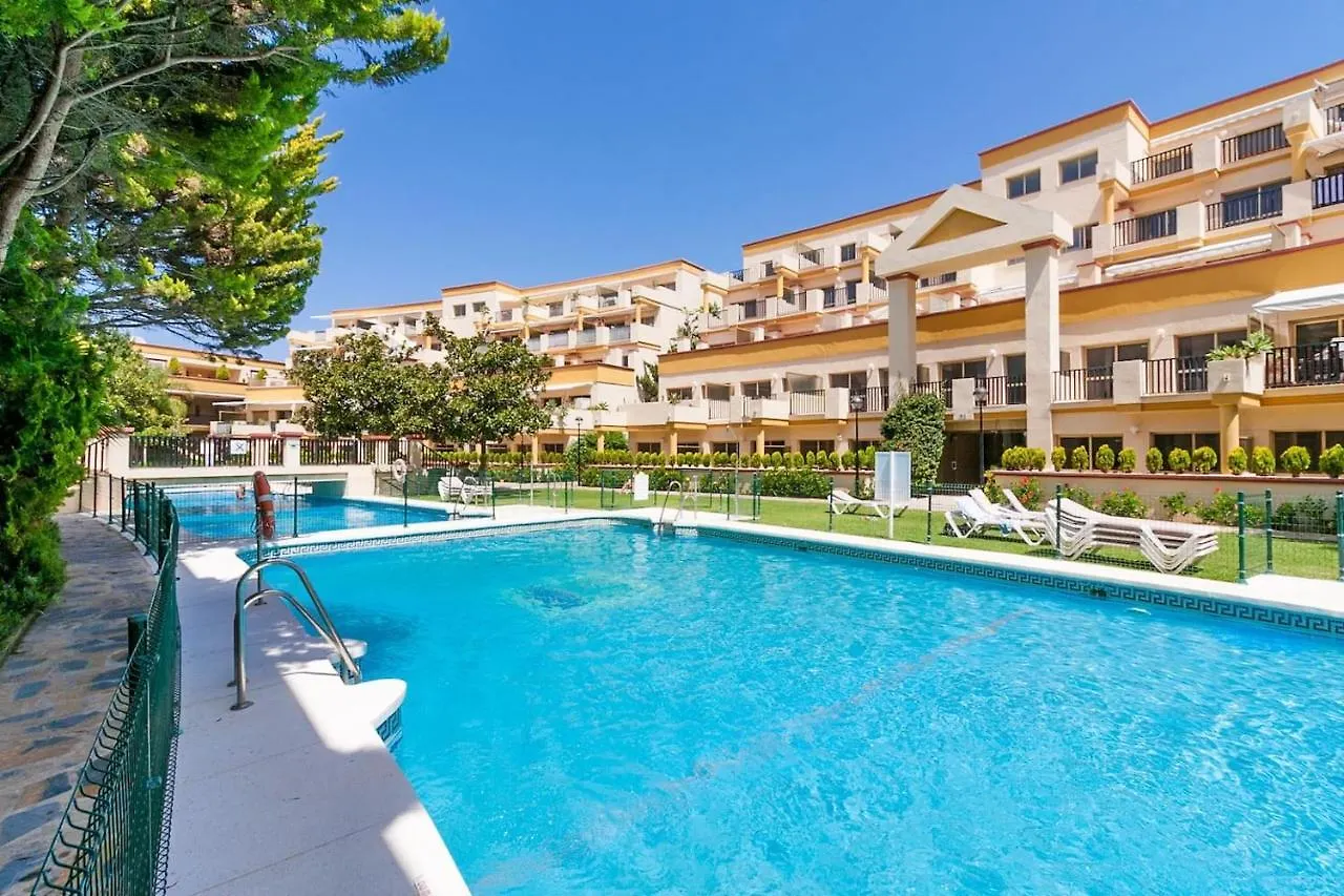 Apartamento OleHolidays 226 Romana Playa primera línea de mar Marbella