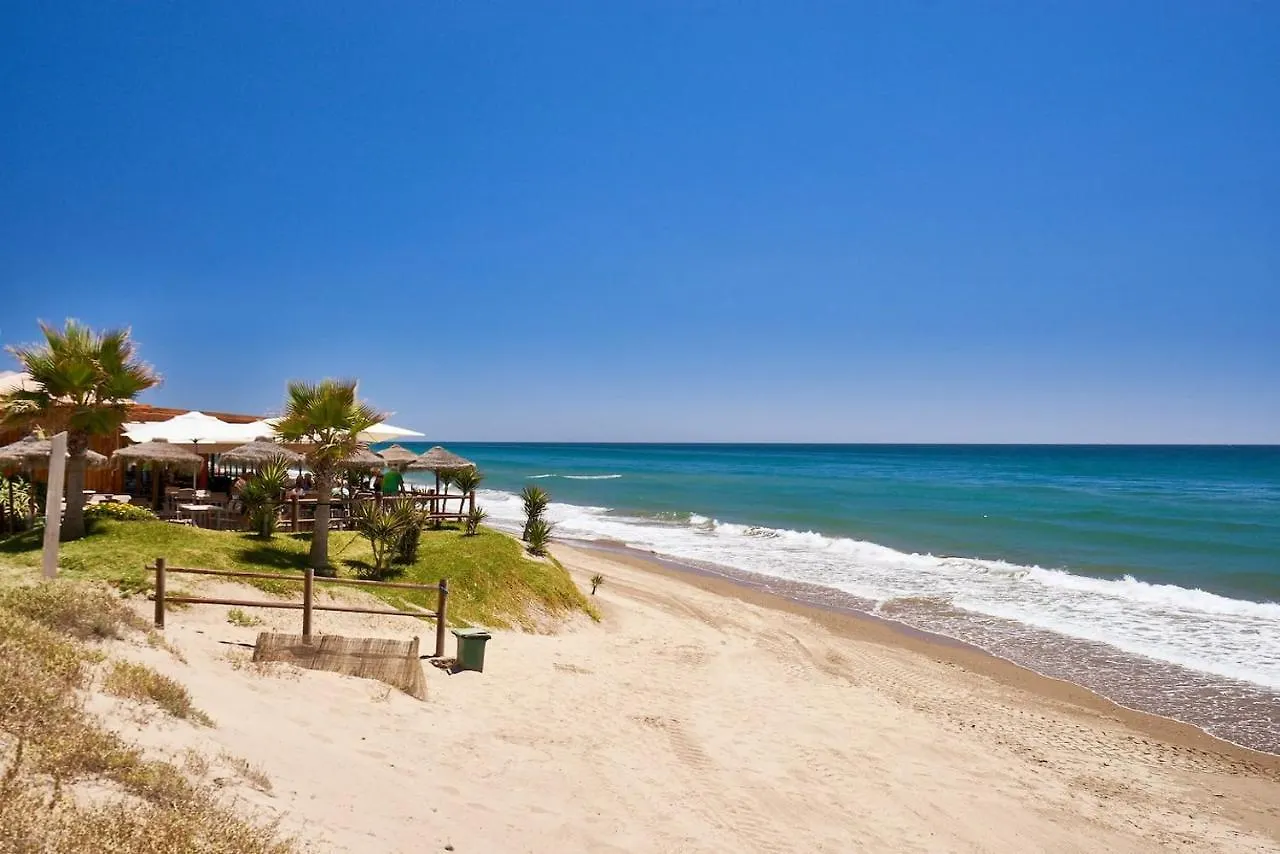OleHolidays 226 Romana Playa primera línea de mar Marbella Apartamento