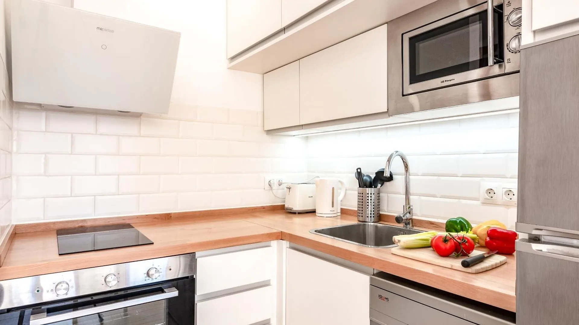 Oleholidays 226 Romana Playa Primera Linea De Mar Marbella 0*,  Spain